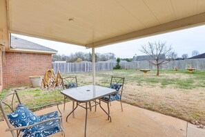 Covered Patio | Outdoor Dining Area | Private Yard