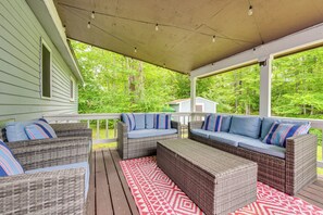 Private Deck | Lounge Furniture