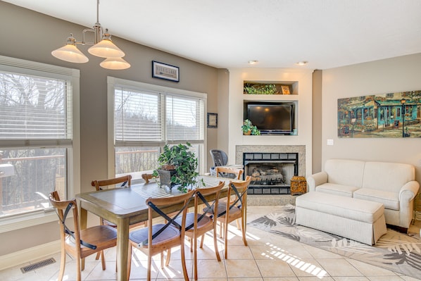 Tazewell Vacation Rental | 7BR | 5BA | 5,200 Sq Ft | Stairs Required