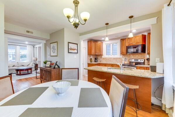 Richmond Vacation Rental | 2BR | 1.5BA | Stairs Required | 1,400 Sq Ft