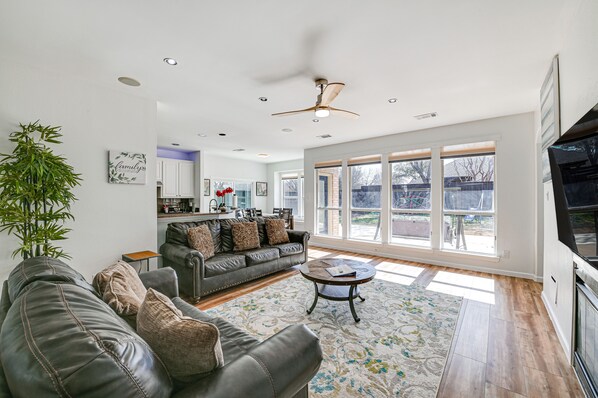 Frisco Vacation Rental | 4BR | 3BA | 2,800 Sq Ft | 1 Small Step to Access