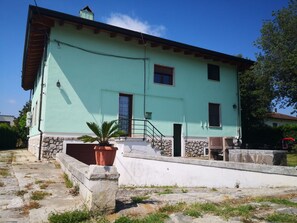 Autumn, Building Exterior, Garden, Spring, Summer