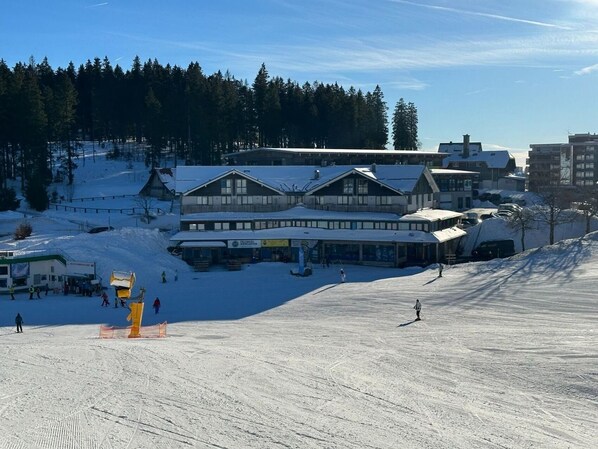 Snow and ski sports