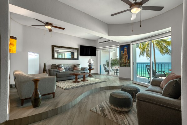 Condo - Image 2