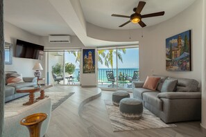 Condo - Image 3