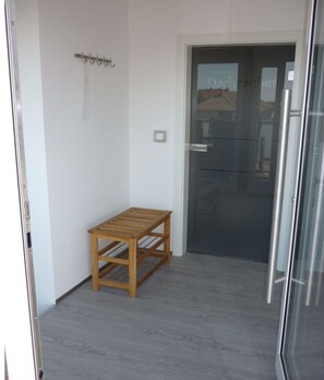 Entrance / Reception