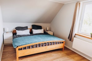 Schlafzimmer 1, optional mit Kinderreisebett