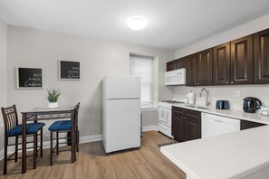 Microwave, toaster, coffee maker, and cooking essentials included
