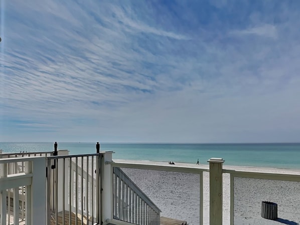 Welcome to Breezy Beach - Beach Access