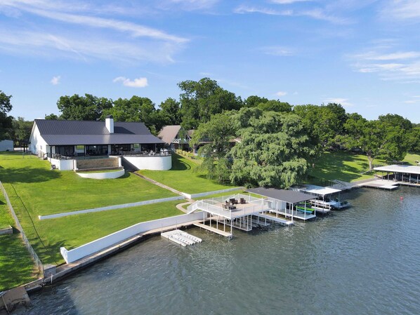 Amazing Lake LBJ Waterfront