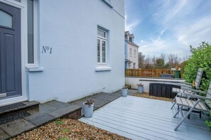 Park Place - 2 Bedroom Apartment - Tenby (17780)
