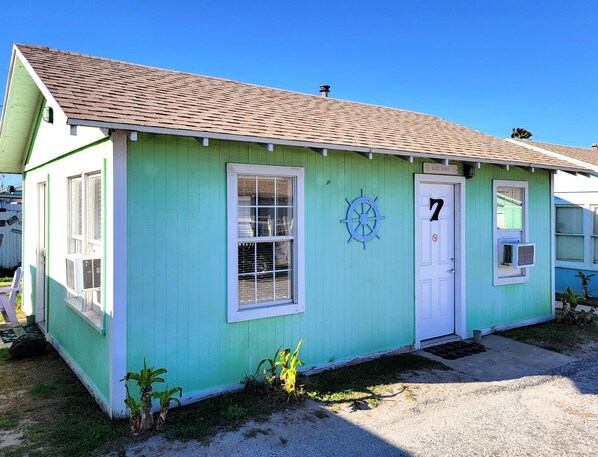 Welcome to Sail Away at Double Barr Cottages!