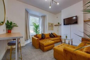 Living Room (1)