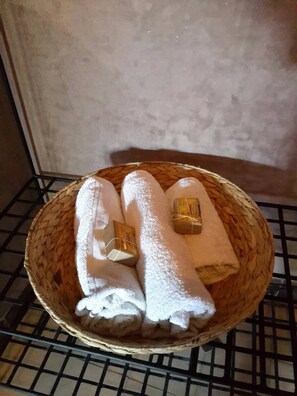 Bathroom amenities