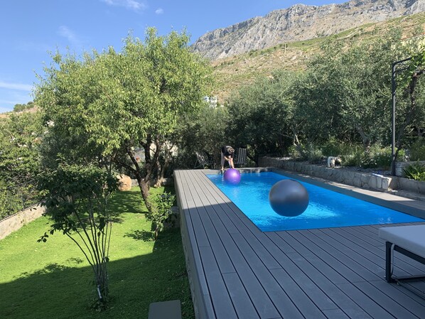 Ecological Pool w mountain and sea view 