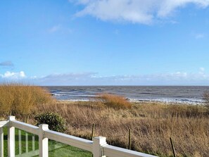 View | Paul Jones Bay 82 - Bonnie Escapes, Southerness