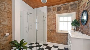 Bathroom | Ensuite