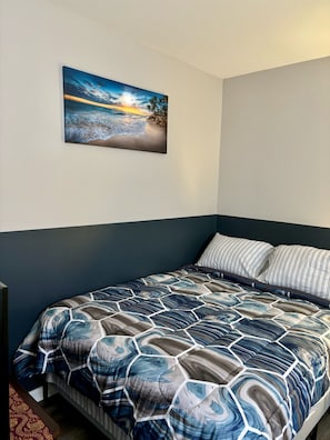 Super comfortable queen size bed