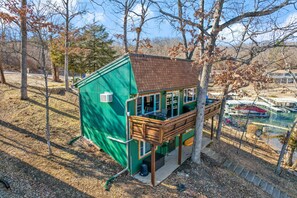 Unforgettable memories and a perfect escape await at Red Trout Cabin!