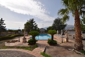 Autumn, Garden, Pool, Spring, Summer