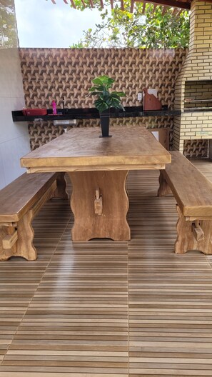 Outdoor dining