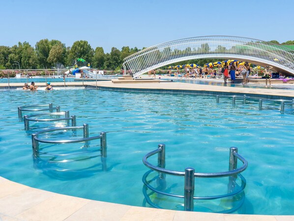 Water, Sky, Swimming Pool, Azure, Leisure, Aqua, Recreation, Summer, Fun, Shade