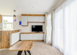 Pet-Friendly Gold 6 Berth - Grange Leisure Park, Mablethorpe