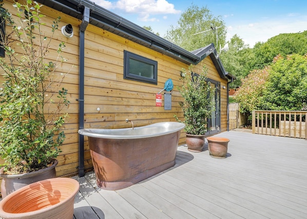 Bain à remous extérieur