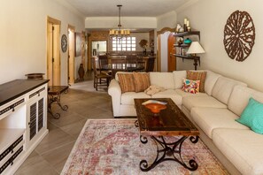 Open Concept Living!!!!