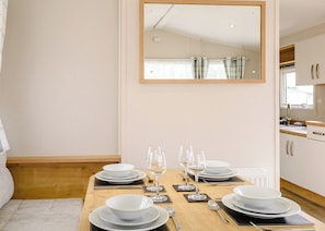 Silver 6 WCF Caravan Pet Friendly - Grange Leisure Park, Mablethorpe
