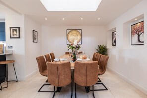 Nursery End House Kitchen/Diner - StayCotswold