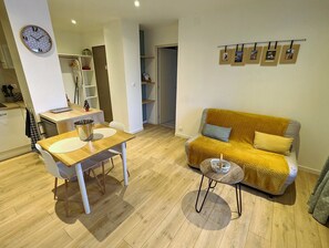 Salon et cuisine