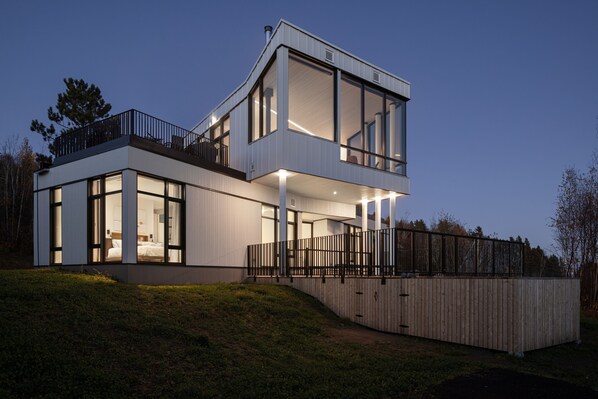 Chalet Embacle EXT 1227 B B