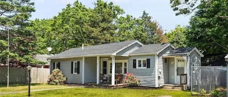 Front of 32 Buzzards Bay Ave.