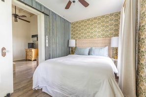 Private downstairs bedroom with Queen bed