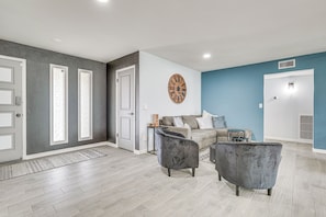 Living Area | Single-Story Home | Central A/C