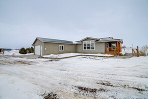 Exterior | Paved Driveway (2 Vehicles) | Gravel Driveway (2 Vehicles)