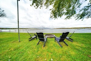 Waterfront Fire Pit | Chautauqua Lake Access