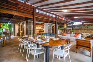 Outdoor dining