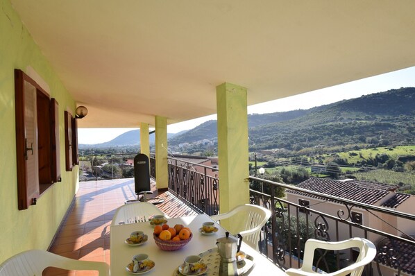 Autumn, Balcony / Terrace / Patio, Spring, Summer
