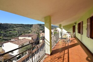 Autumn, Balcony / Terrace / Patio, Spring, Summer