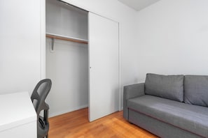 2-Bedroom2(4)
