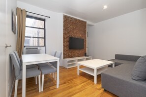 2-LivingRoom(1)