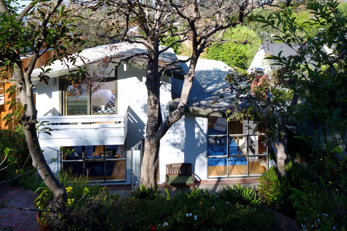 Beautifully Mid-Century Modern home on exclusive block in Santa Monica Canyon.