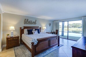 Master bedroom with king and golf course view