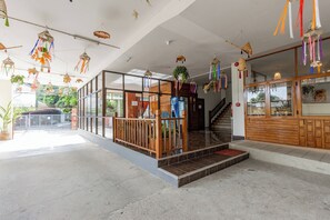 施設の正面