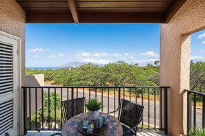Kamaole Sands 4413 lanai with view 1