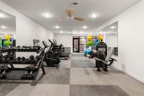 No need for a gym membership, guests will enjoy use of the community gym!