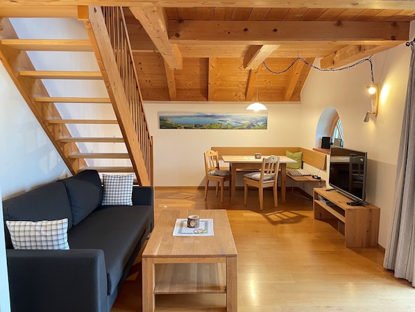 Ferienwohnung Rimsting-Wohnküche mit Eckbank