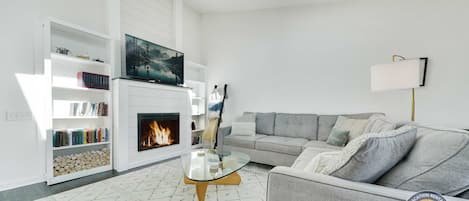 Living room area with fireplace